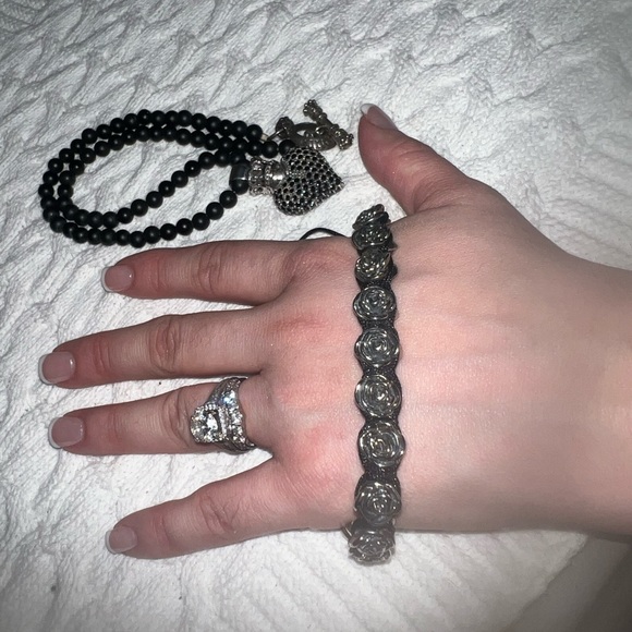 King Baby Black Heart Necklace and Rose Bracelet - Picture 8 of 9